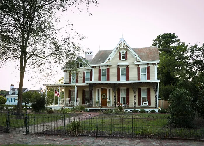 Cypress River Inn & Spa